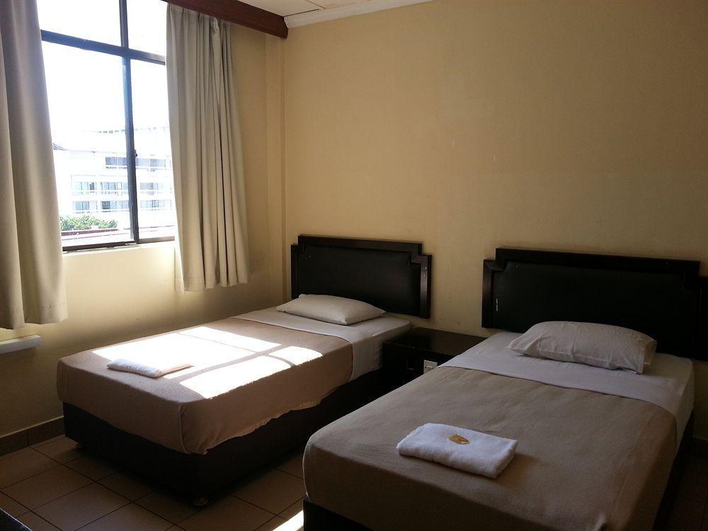 Hotel Iskandar Kota Kinabalu Eksteriør billede